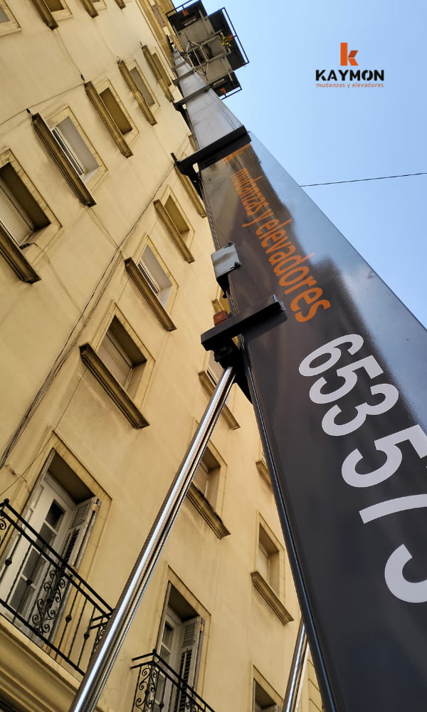 Mudanza con plataforma